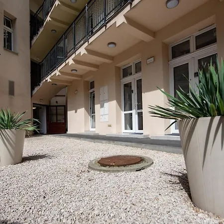 Saguaro Modern Old Town Cracow Kazimierz アパート *